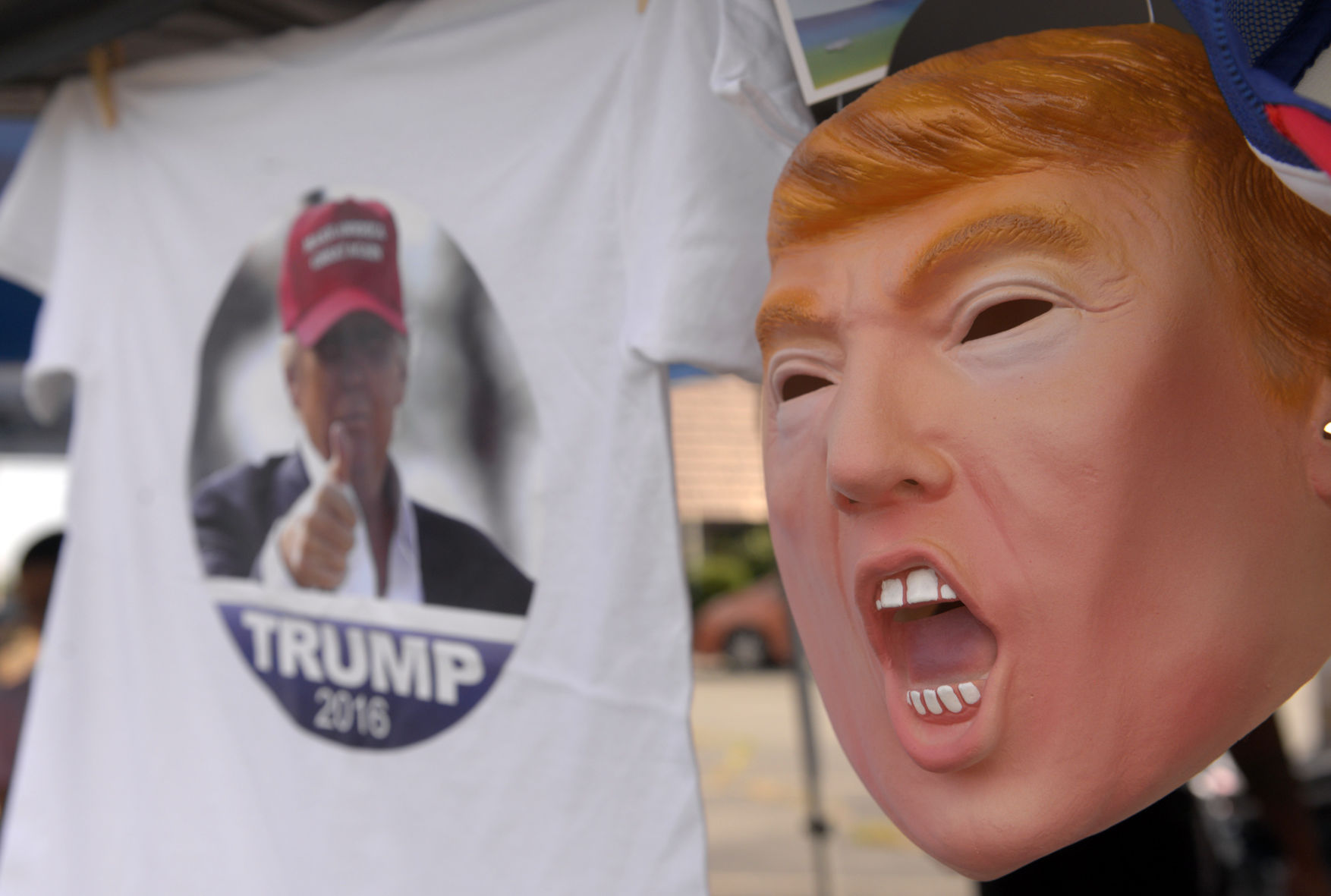 20160726w_nws_trumpstuff